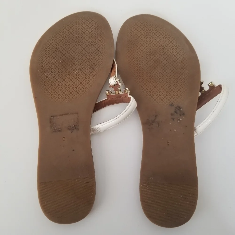 Tory Burch White Half Moon T Logo Leather Thong Flat Sandals Size 6